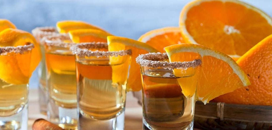 Cómo hacer una margarita con mezcal